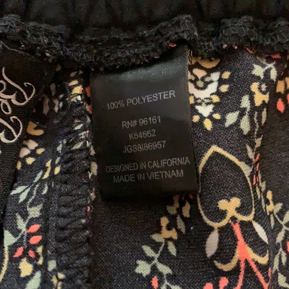 Folk Style Soft Shorts - Picture 8 of 9